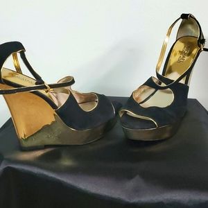 Michael Kors Wedge size 8.5